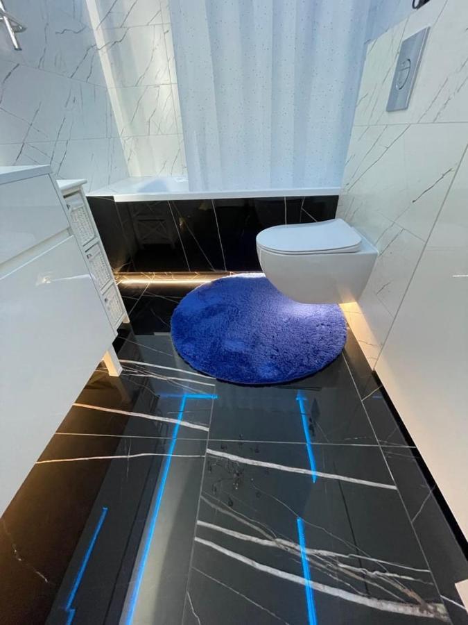1 Room 65M2 Center Of Obolon Near River Side. Киев Екстериор снимка